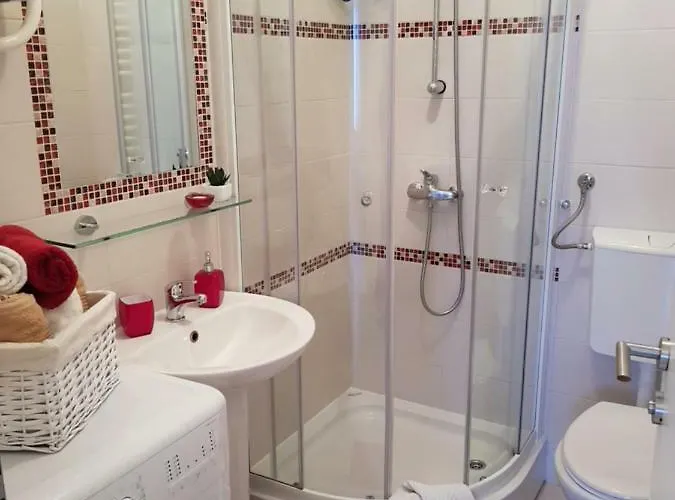 Ruza 1 アパート *